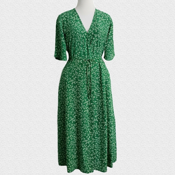 Faithfull the Brand Short Sleeve Dainty Floral Print Green Wrap Dress Size 12 - Picture 3 of 9